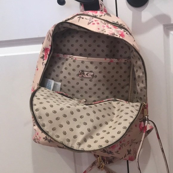 Cute spring backpack! - Picture 2 of 2